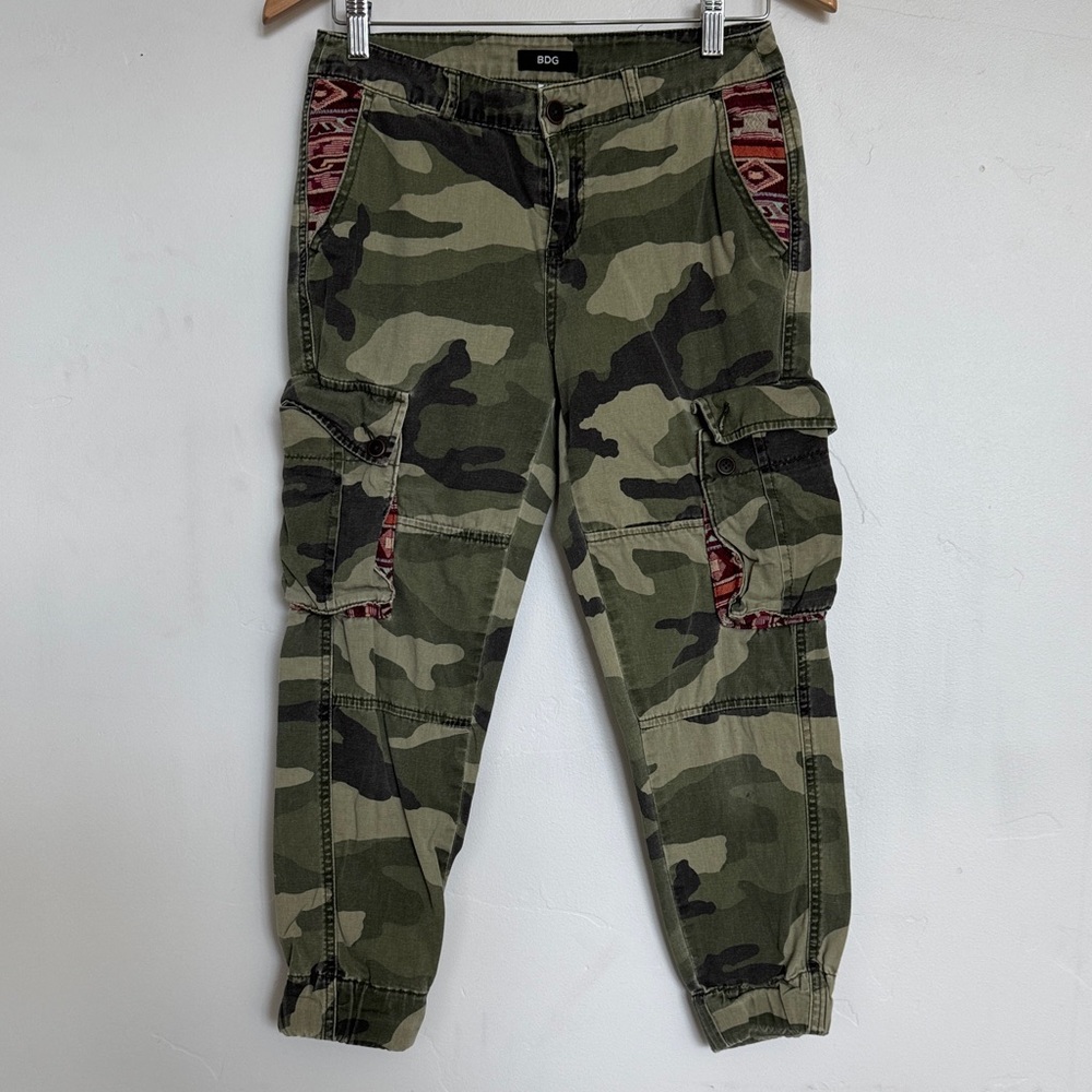BDG Camouflage Cargo Capris with Red Accents